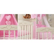 Lits pour bébé motifs cœurs